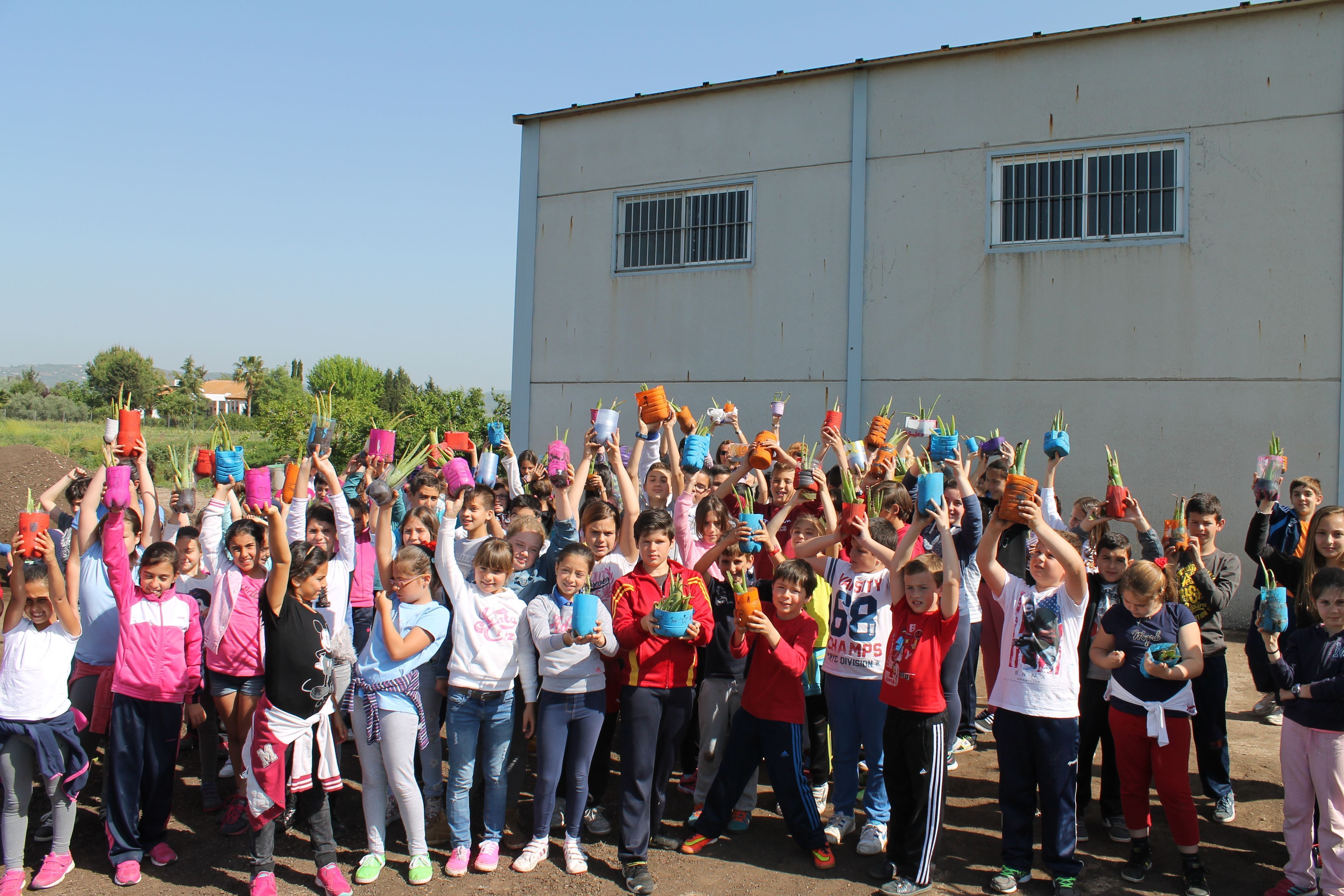 visita escolar plantación aloe vera