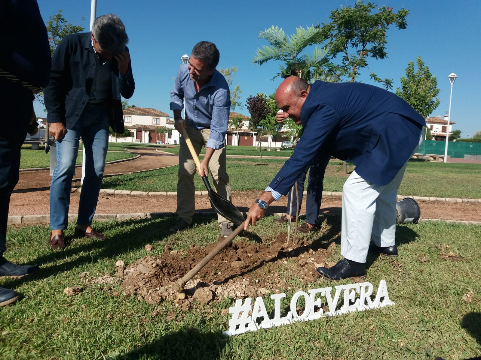 Plantación árboles Encinarejo II Congreso Europeo Aloe Vera
